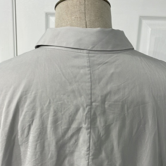 COS

Oversize-Shirt Blouse with Batwing Sleeves - Picture 7 of 9